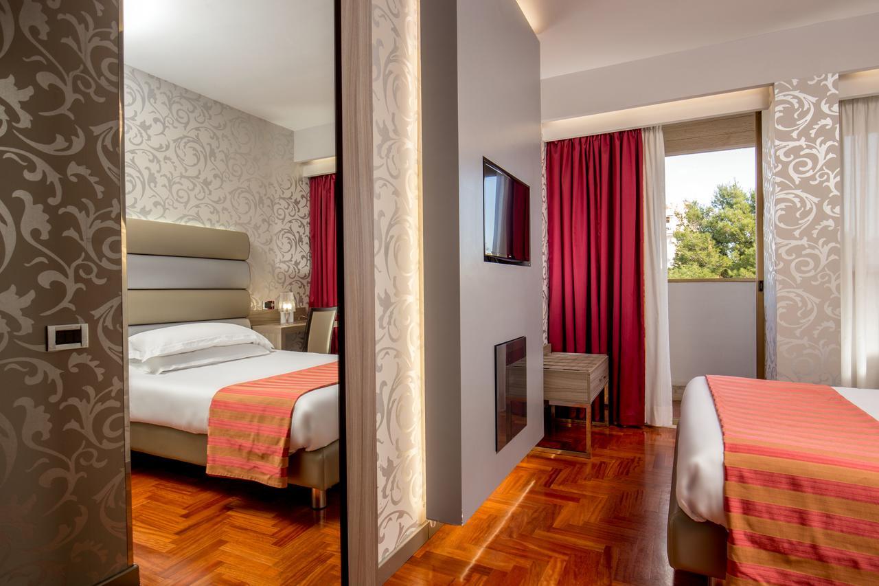 Enea Hotel Pomezia Eksteriør billede